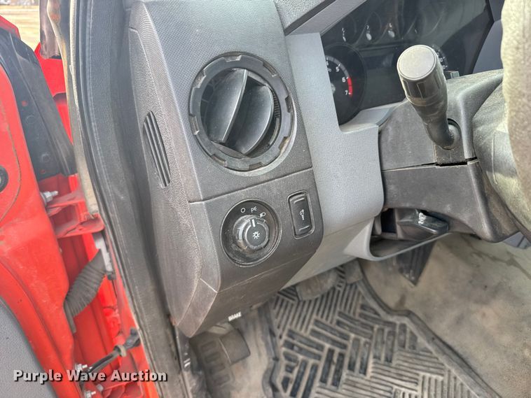 image for item FB0751 2014 Ford F250 Super Duty utility bed pickup truck