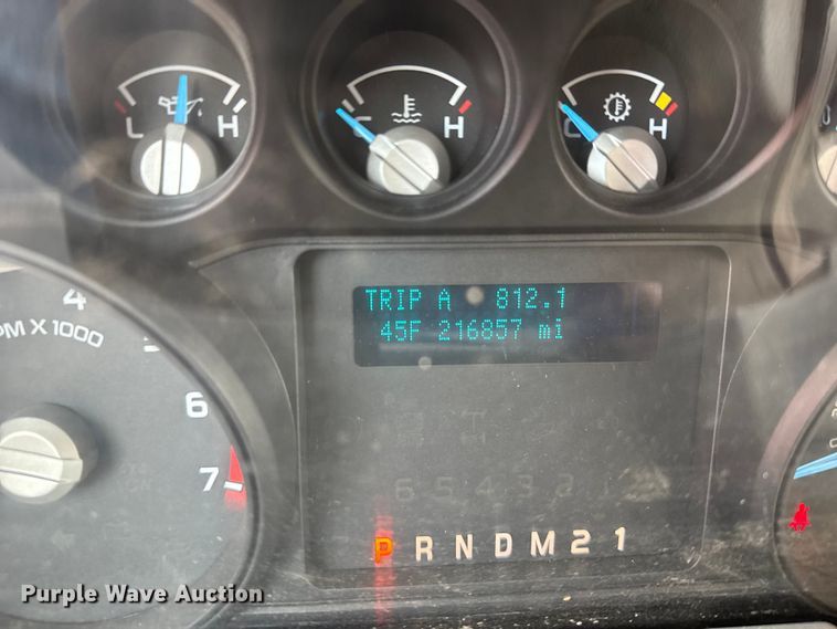 image for item FB0751 2014 Ford F250 Super Duty utility bed pickup truck