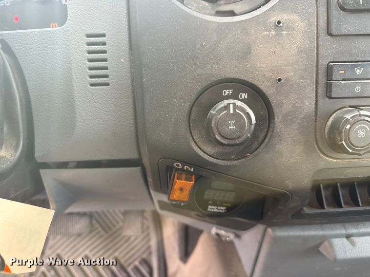 image for item FB0751 2014 Ford F250 Super Duty utility bed pickup truck