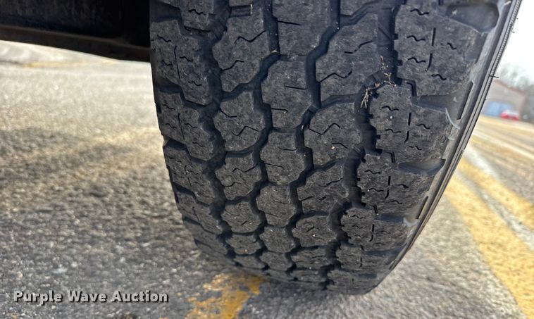 image for item FB0751 2014 Ford F250 Super Duty utility bed pickup truck