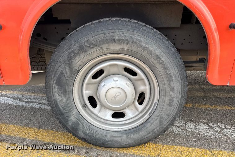 image for item FB0751 2014 Ford F250 Super Duty utility bed pickup truck