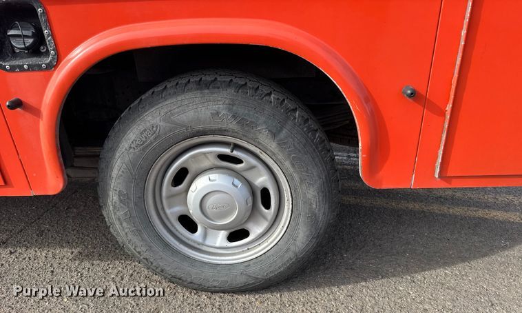 image for item FB0751 2014 Ford F250 Super Duty utility bed pickup truck