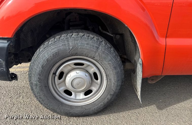 image for item FB0751 2014 Ford F250 Super Duty utility bed pickup truck