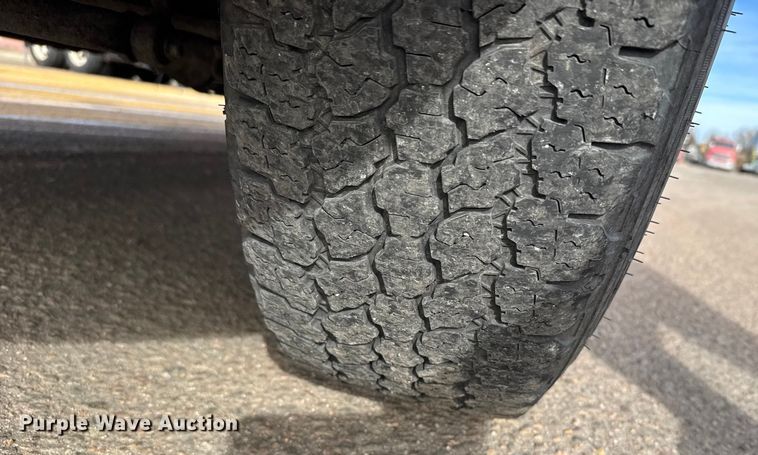 image for item FB0751 2014 Ford F250 Super Duty utility bed pickup truck