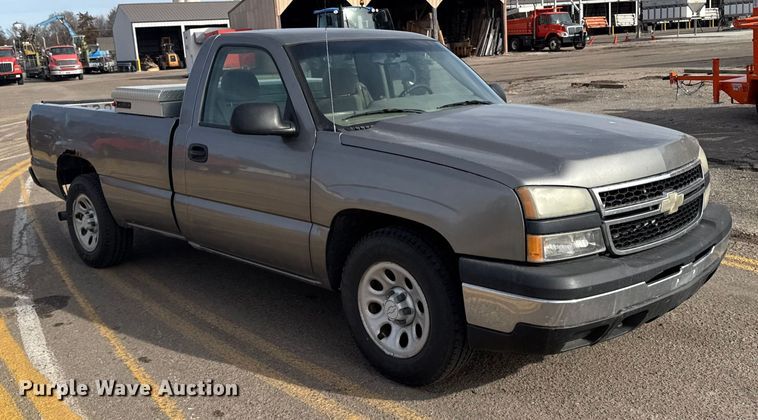 image for item FB0752 2006 Chevrolet Silverado 1500 pickup truck