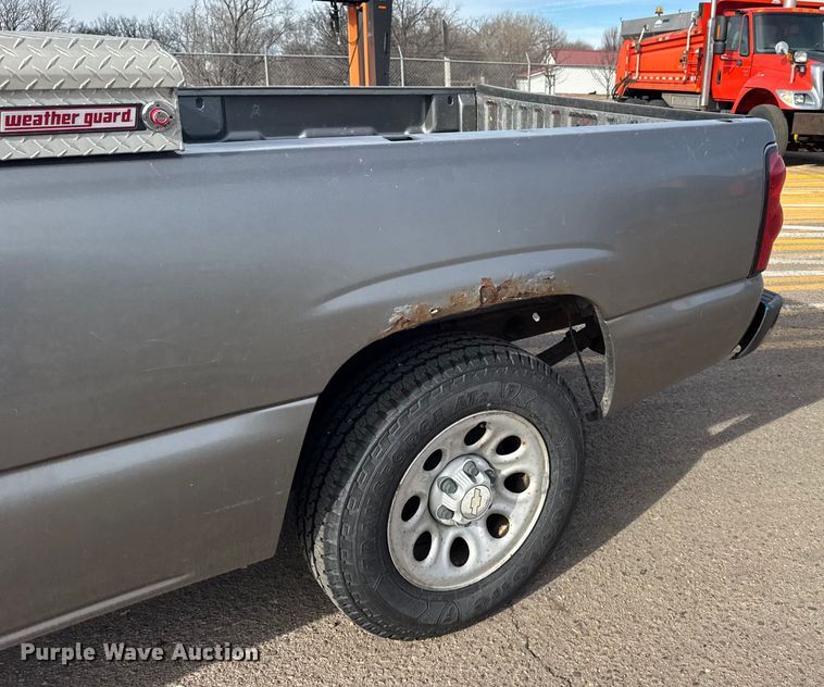 image for item FB0752 2006 Chevrolet Silverado 1500 pickup truck