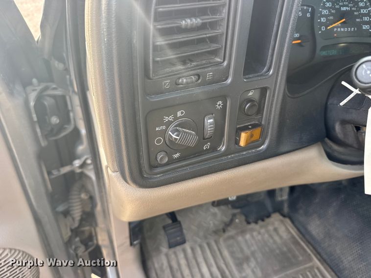 image for item FB0752 2006 Chevrolet Silverado 1500 pickup truck