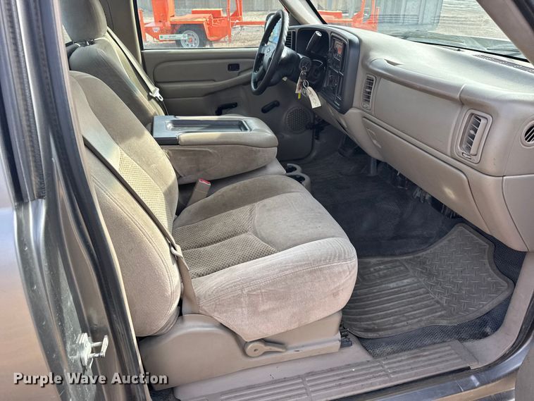 image for item FB0752 2006 Chevrolet Silverado 1500 pickup truck