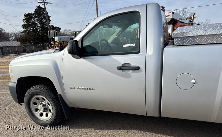 image for item FB0753 2012 Chevrolet Silverado 1500 pickup truck