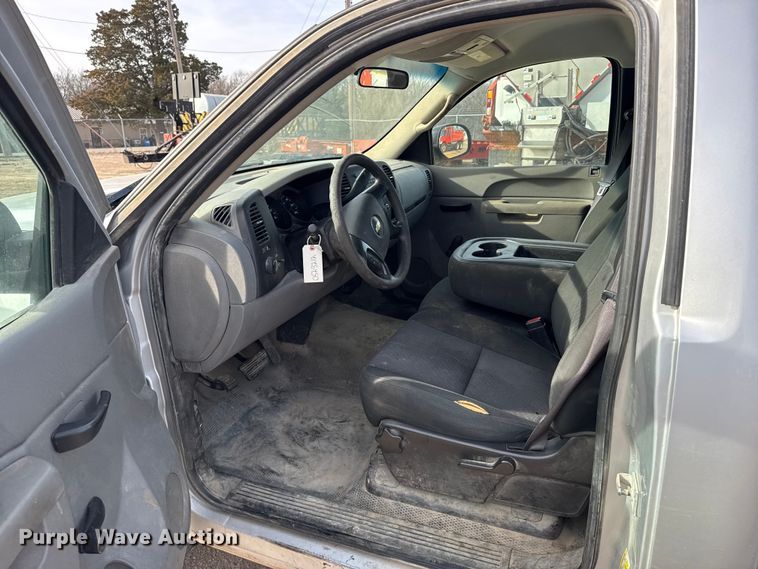 image for item FB0753 2012 Chevrolet Silverado 1500 pickup truck