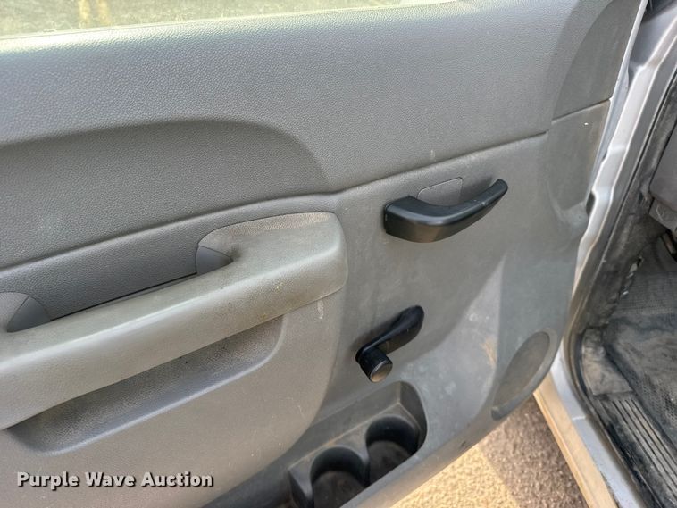 image for item FB0753 2012 Chevrolet Silverado 1500 pickup truck