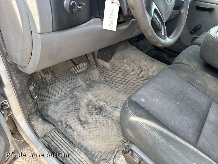 image for item FB0753 2012 Chevrolet Silverado 1500 pickup truck