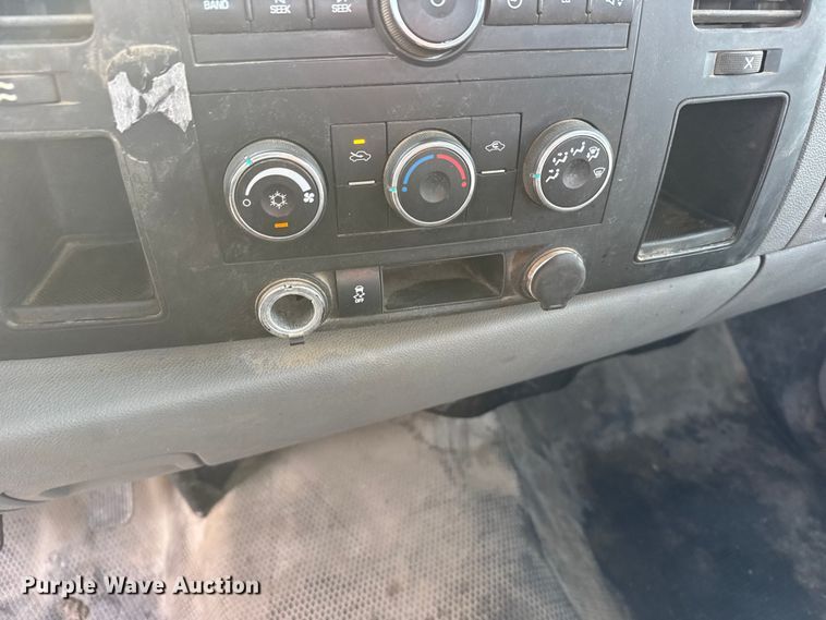 image for item FB0753 2012 Chevrolet Silverado 1500 pickup truck