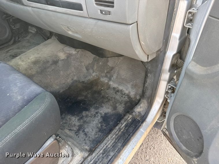 image for item FB0753 2012 Chevrolet Silverado 1500 pickup truck