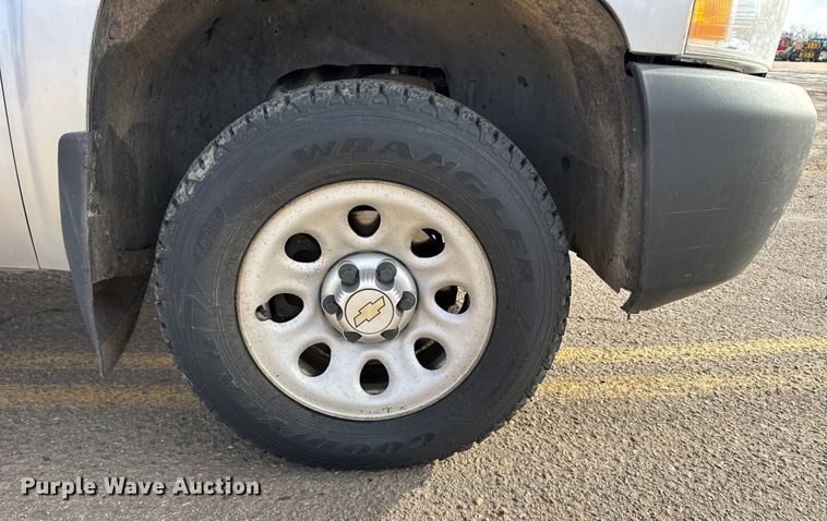 image for item FB0753 2012 Chevrolet Silverado 1500 pickup truck