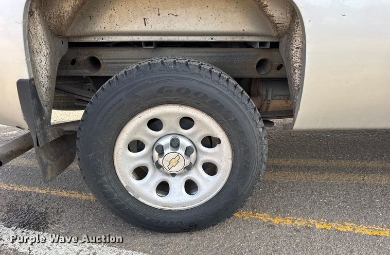 image for item FB0753 2012 Chevrolet Silverado 1500 pickup truck