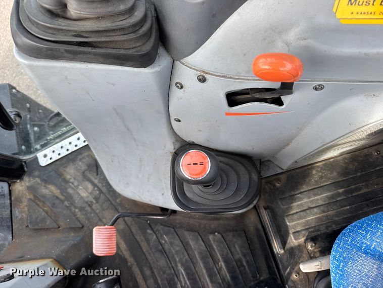 image for item FB0754 2017 New Holland TS6.120 MFWD tractor