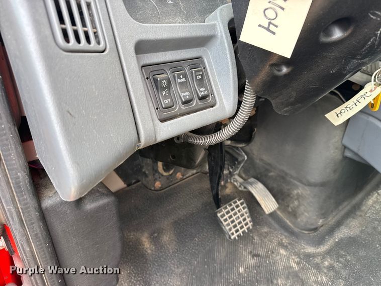 image for item FB0755 2005 International 7400 dump truck