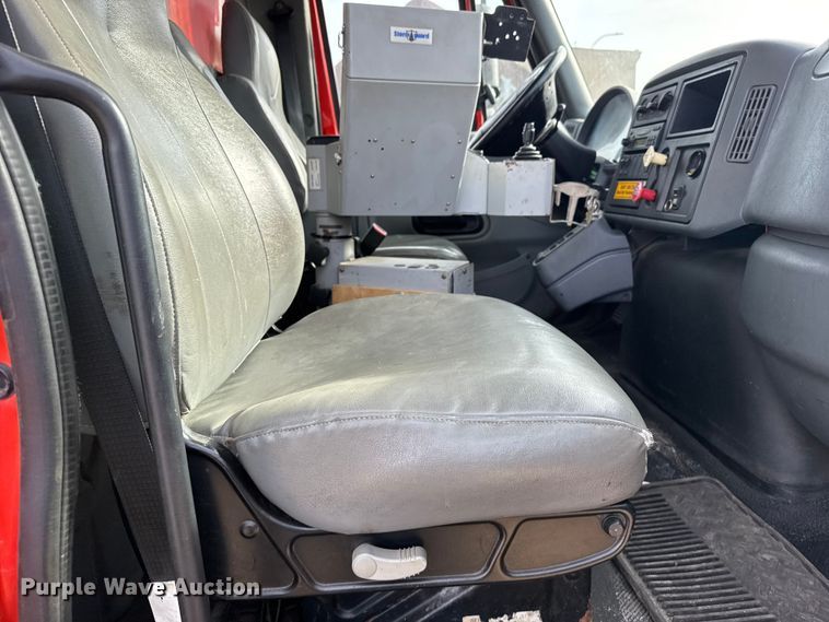 image for item FB0755 2005 International 7400 dump truck