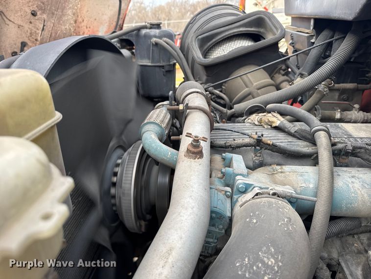 image for item FB0755 2005 International 7400 dump truck