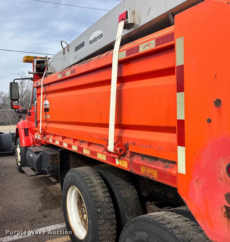 image for item FB0756 2007 International 7400 dump truck
