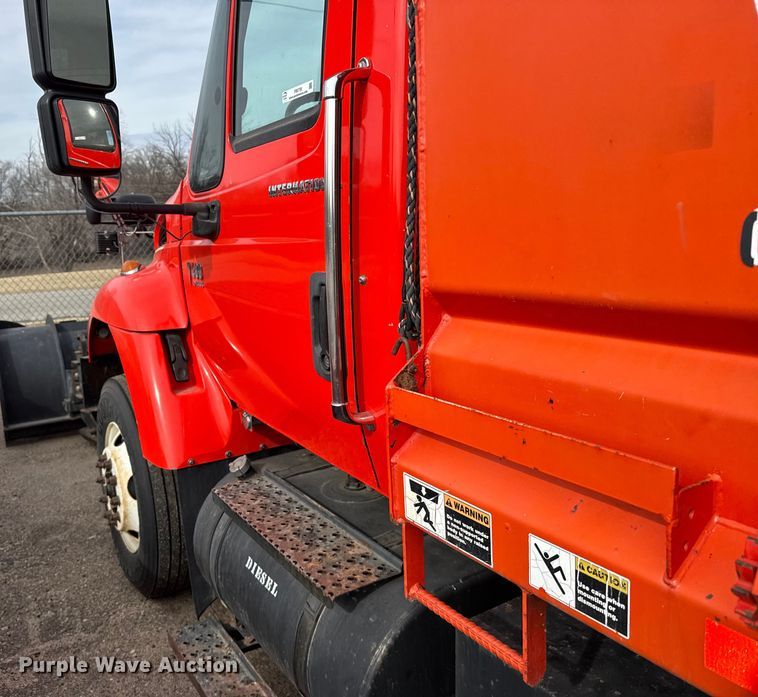 image for item FB0756 2007 International 7400 dump truck