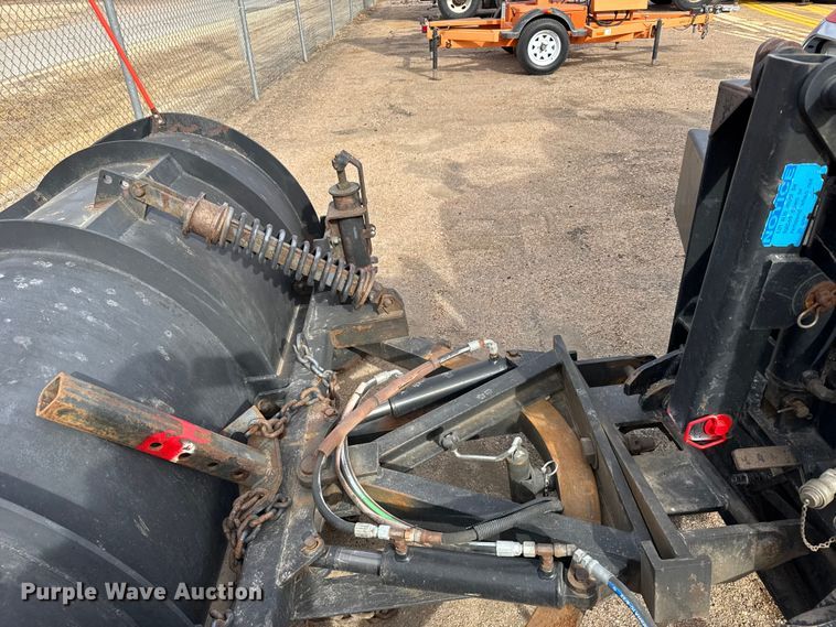 image for item FB0756 2007 International 7400 dump truck