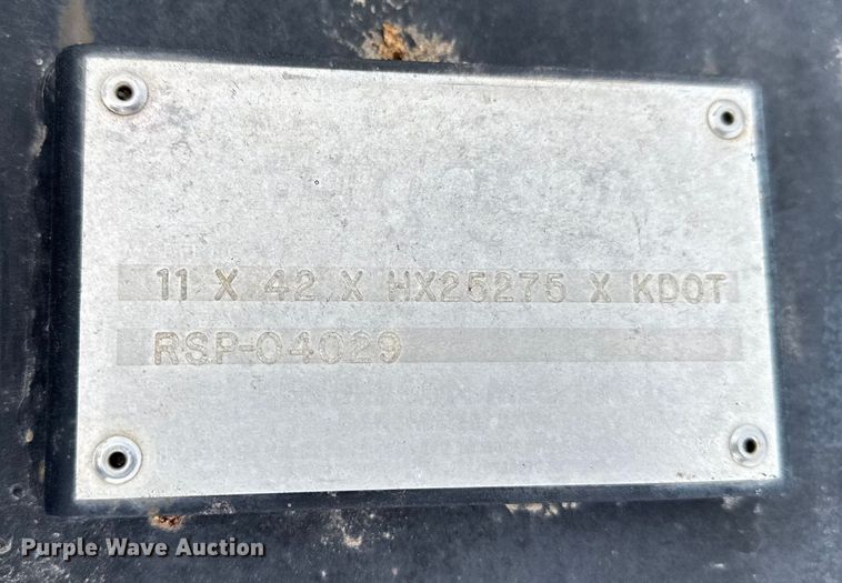 image for item FB0756 2007 International 7400 dump truck