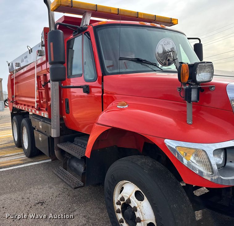 image for item FB0756 2007 International 7400 dump truck