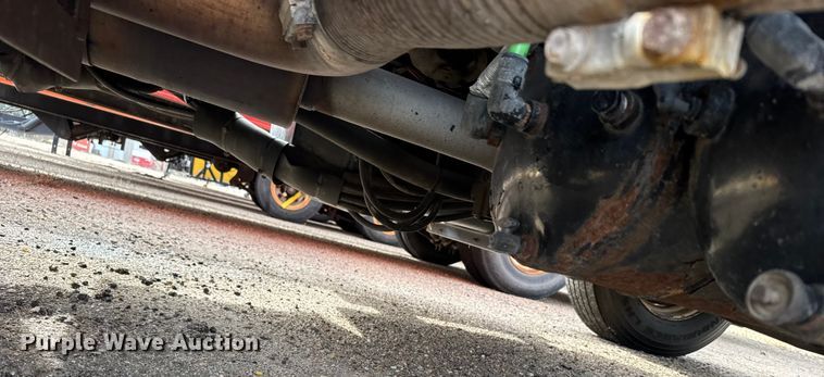 image for item FB0756 2007 International 7400 dump truck