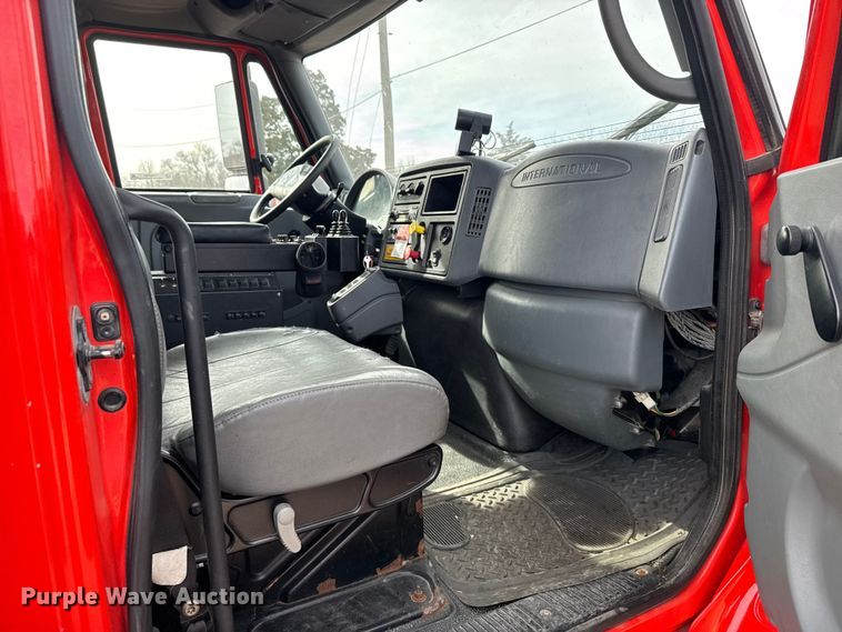 image for item FB0756 2007 International 7400 dump truck