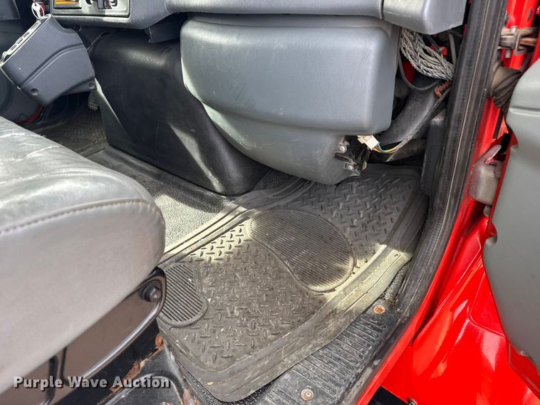 image for item FB0756 2007 International 7400 dump truck