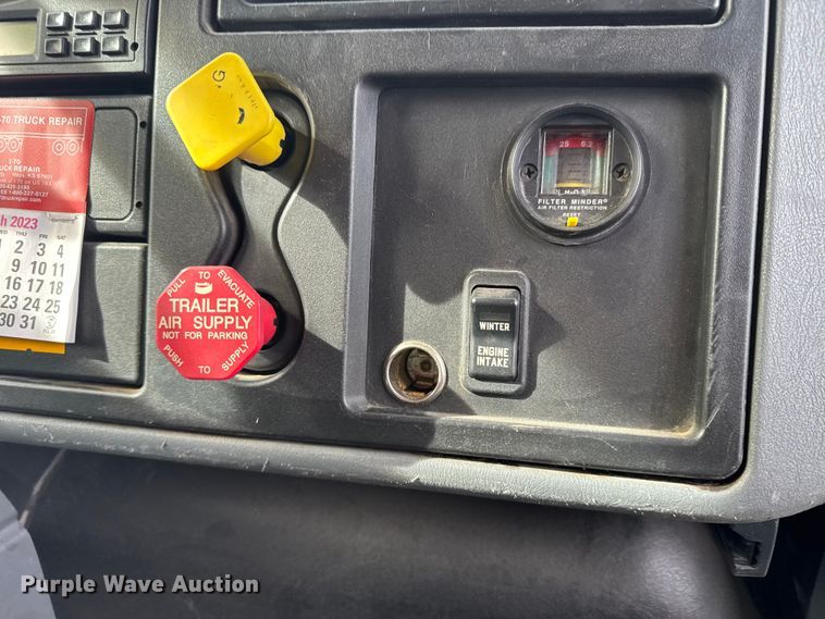 image for item FB0756 2007 International 7400 dump truck