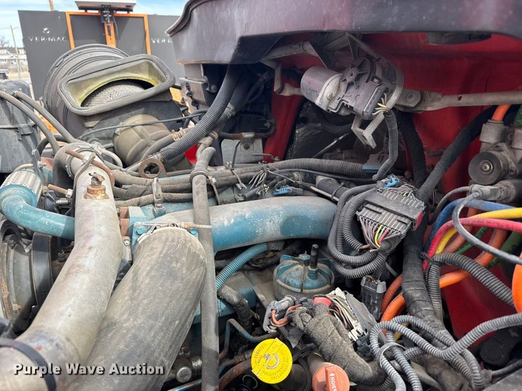 image for item FB0756 2007 International 7400 dump truck