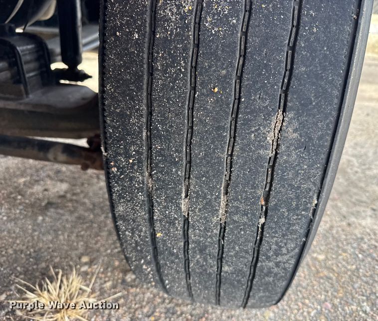 image for item FB0756 2007 International 7400 dump truck