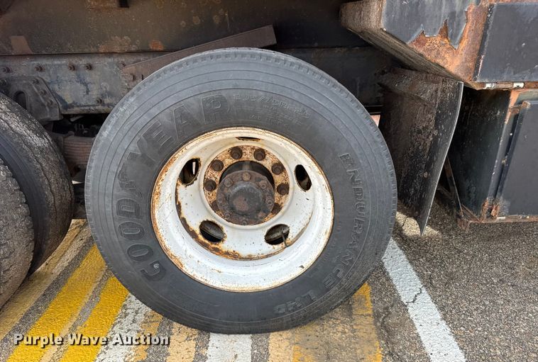 image for item FB0756 2007 International 7400 dump truck