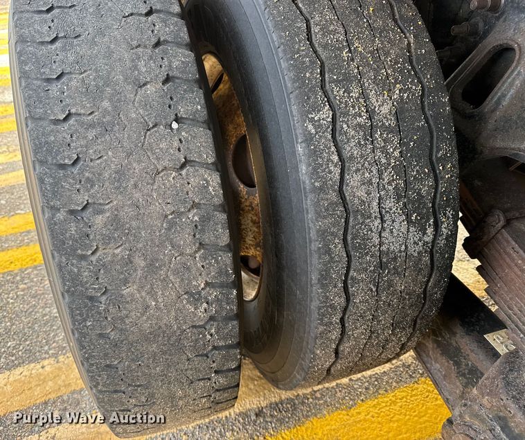 image for item FB0756 2007 International 7400 dump truck