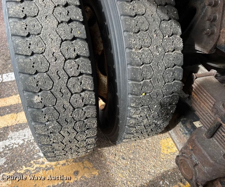 image for item FB0756 2007 International 7400 dump truck