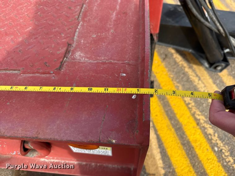 image for item FB0757 2004 Landoll tilt deck equipment trailer