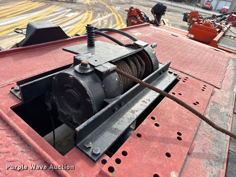 image for item FB0757 2004 Landoll tilt deck equipment trailer