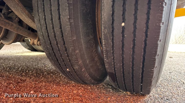 image for item FB0757 2004 Landoll tilt deck equipment trailer