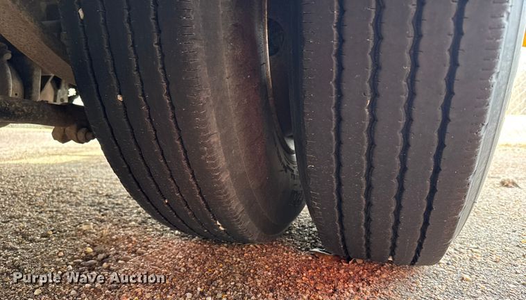 image for item FB0757 2004 Landoll tilt deck equipment trailer