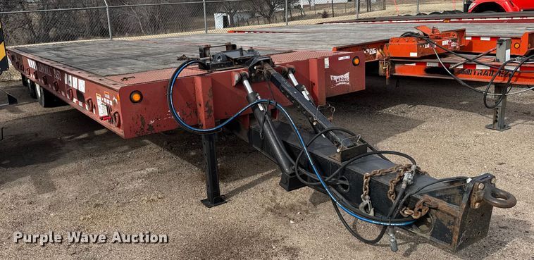 image for item FB0760 2009 Landoll tilt deck equipment trailer