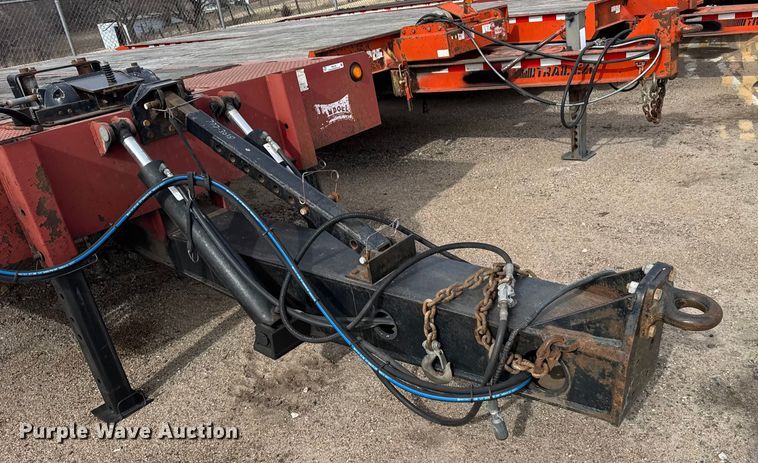 image for item FB0760 2009 Landoll tilt deck equipment trailer