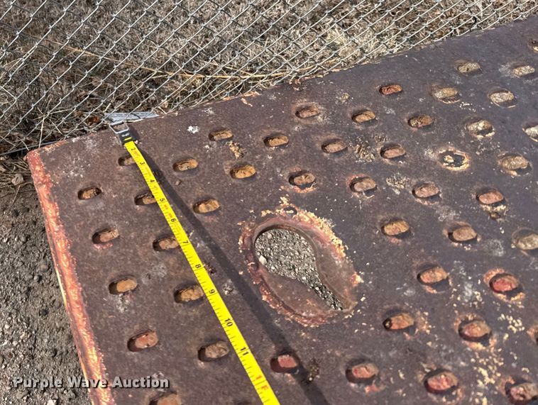 image for item FB0760 2009 Landoll tilt deck equipment trailer