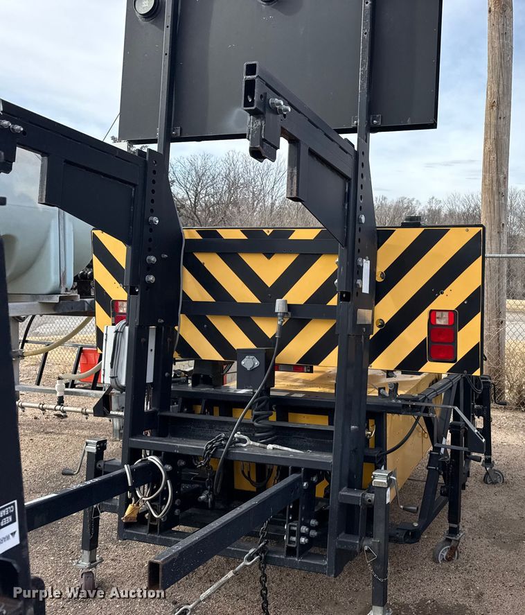 image for item FB0762 2011 Trinity Energy Absorption Systems crash attenuator  