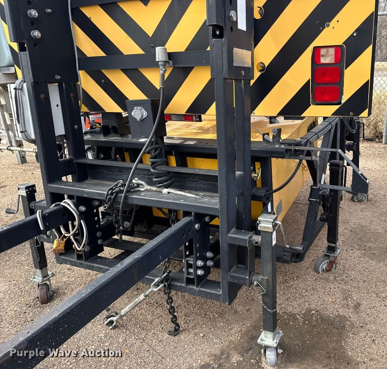 image for item FB0762 2011 Trinity Energy Absorption Systems crash attenuator  