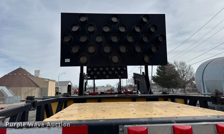 image for item FB0762 2011 Trinity Energy Absorption Systems crash attenuator  