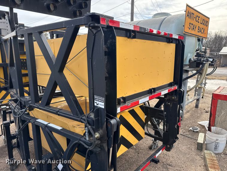 image for item FB0762 2011 Trinity Energy Absorption Systems crash attenuator  