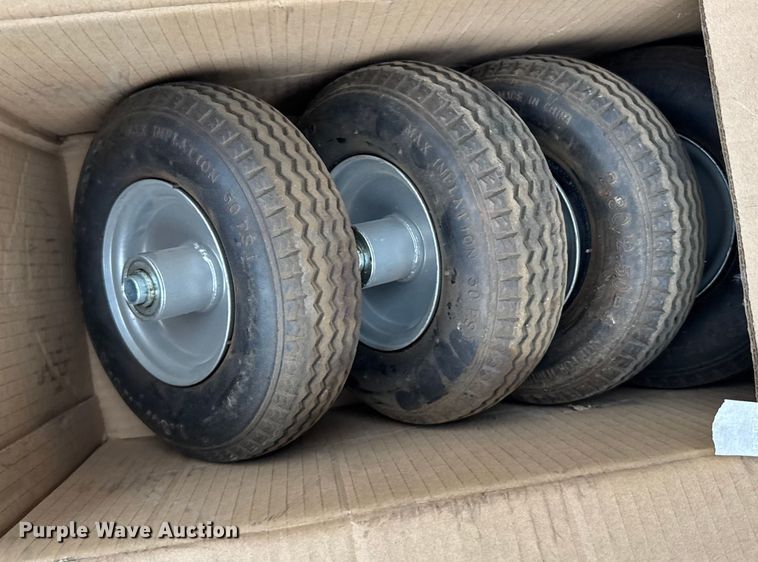 image for item FB0766 Lawn and garden equipment